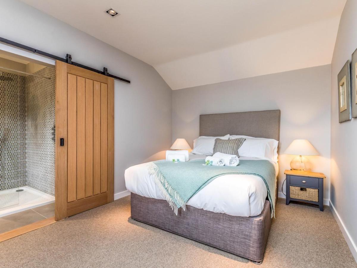 Pass The Keys Delightful 1 Bed Lodge In South Downs Village Chichester Exterior photo